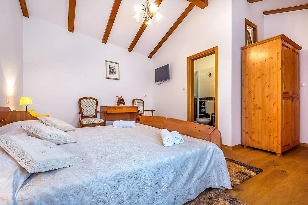 B&B Ferlin Zminj Croatia